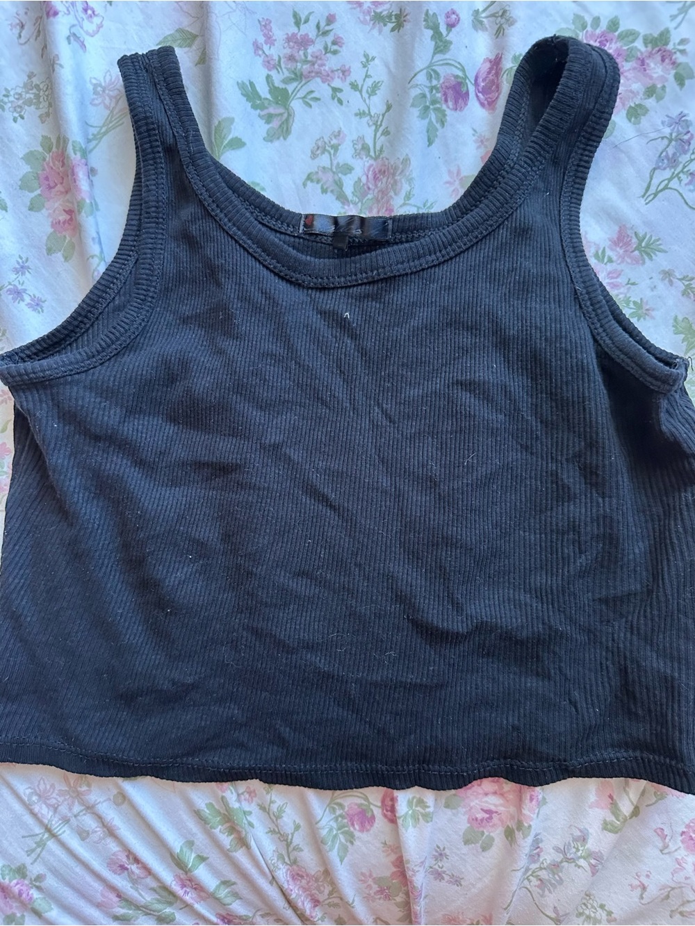 black cropped tank top